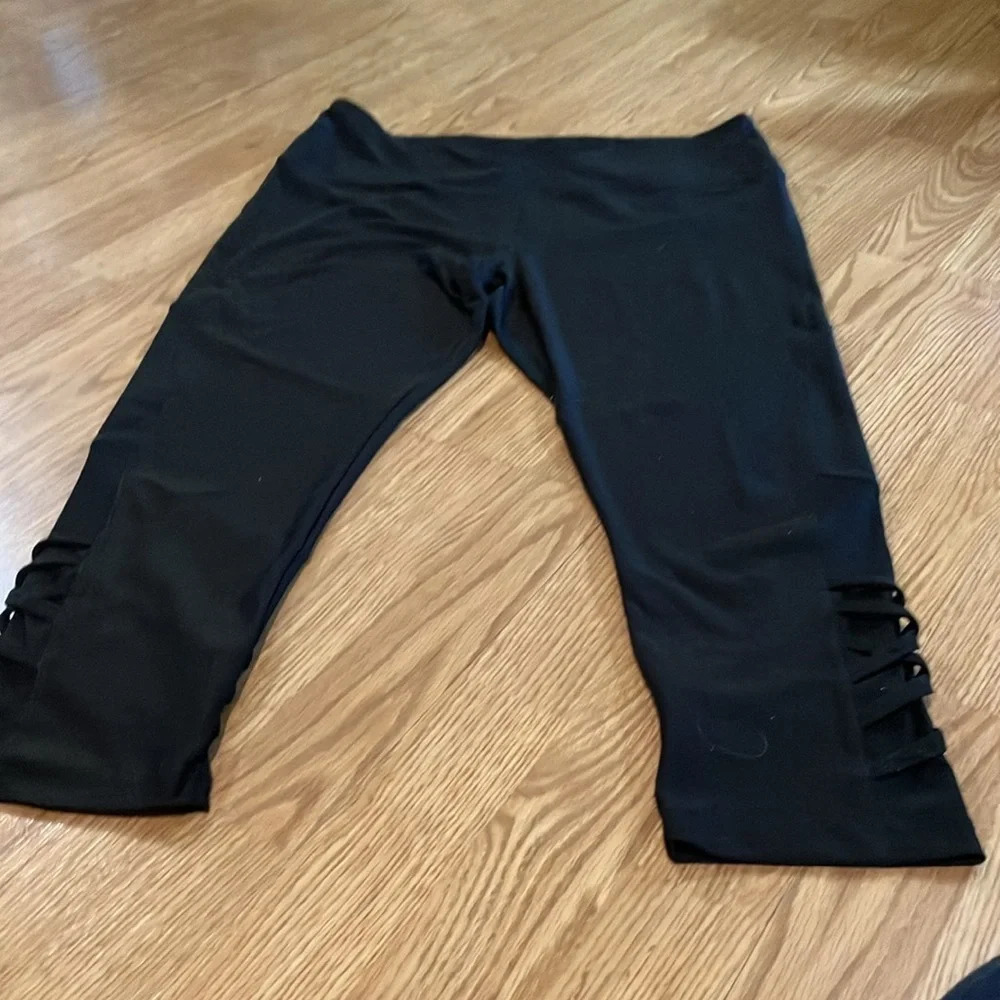 Vogo Black Leggings with chain-like cutouts XL High waisted. Gently used.